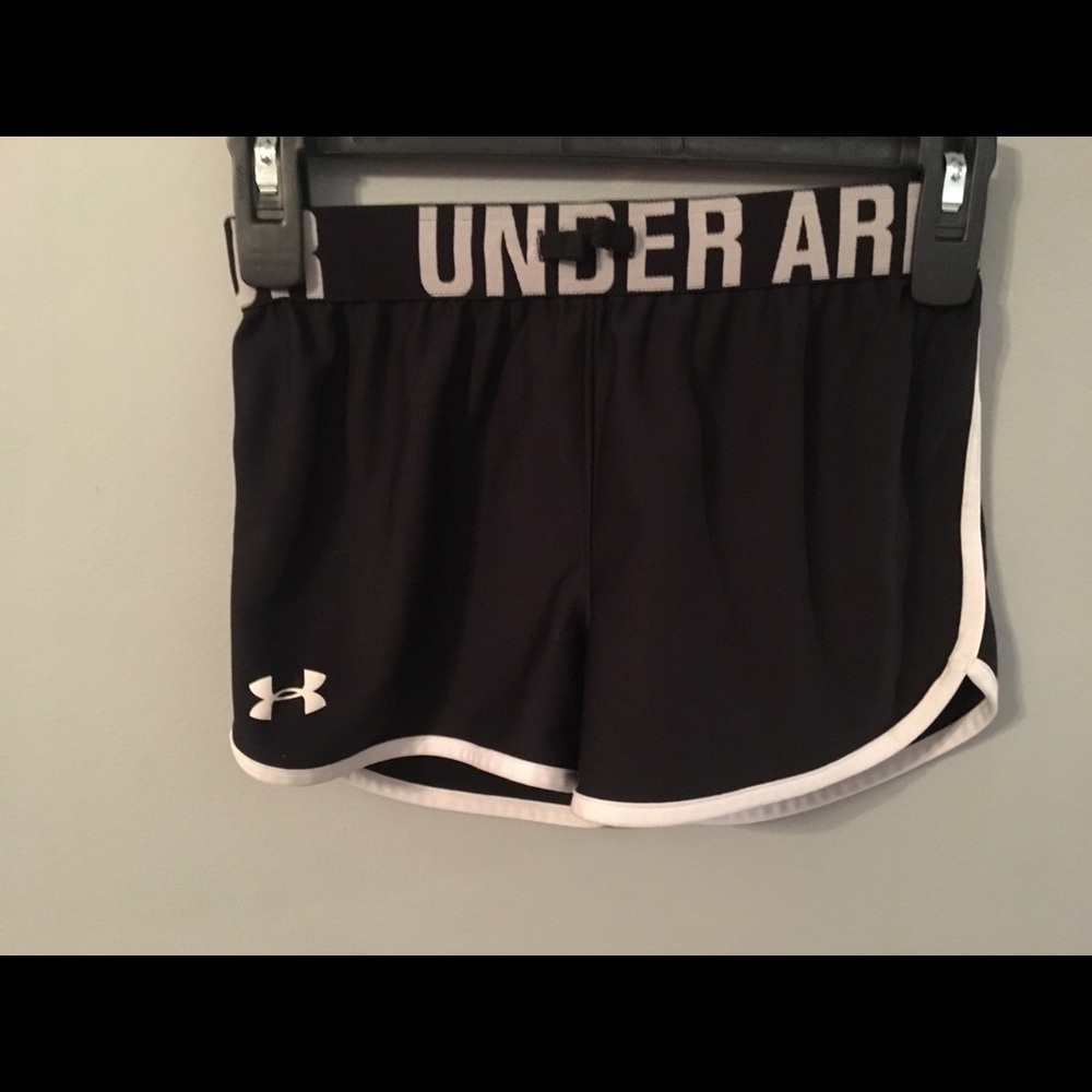 Girls Youth Under Armor shorts